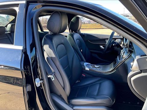 Used 2019 Mercedes-Benz C 300 4MATIC Sedan image 8
