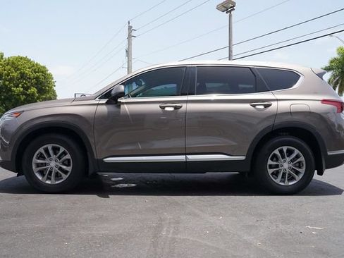Used 2020 Hyundai Santa Fe SEL FWD image 4