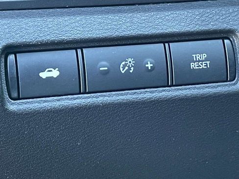 Used 2024 Nissan Altima 2.5 SR image 18