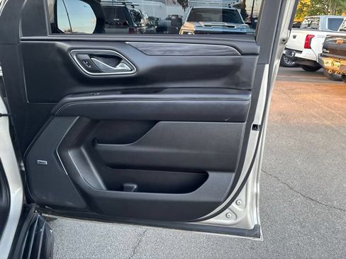 Used 2021 GMC Yukon SLT w/ SLT Luxury Plus Package AWD/4WD image 44