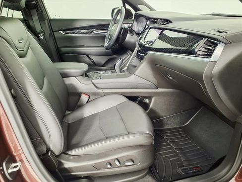 Certified 2023 Cadillac XT6 Premium Luxury w/ Technology Package image 11