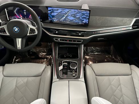 New 2026 BMW X5 xDrive50e w/ M Sport Package image 3