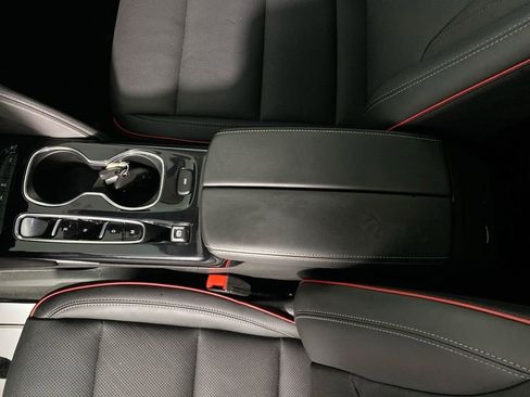 Certified 2023 Buick Envision Essence w/ Sport Touring Package FWD image 20