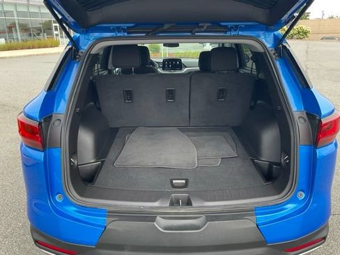 Used 2025 Chevrolet Blazer LT AWD/4WD image 9