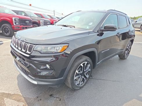 Used 2023 Jeep Compass Limited AWD/4WD image 2