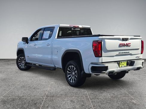 Used 2022 GMC Sierra 1500 AT4 w/ Technology Package AWD/4WD image 10