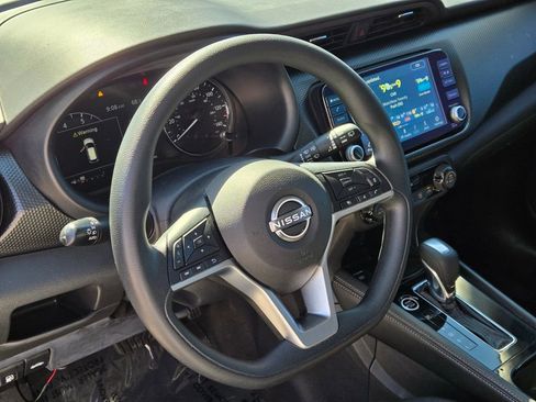 Certified 2022 Nissan Kicks SV FWD image 23