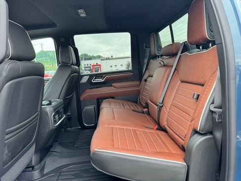Certified 2026 GMC Sierra 2500 Denali Ultimate AWD/4WD image 12