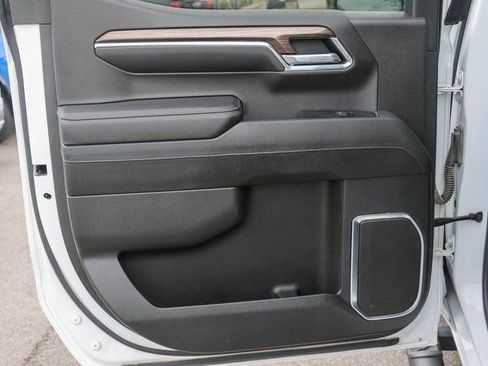 Used 2023 Chevrolet Silverado 1500 RST w/ Z71 Off-Road Package image 15