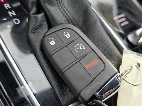 New 2026 Jeep Compass Latitude image 13