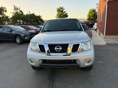 Used 2019 Nissan Frontier SV w/ Value Truck Package AWD/4WD image 2