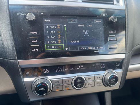 Used 2017 Subaru Outback 2.5i Limited AWD/4WD image 21