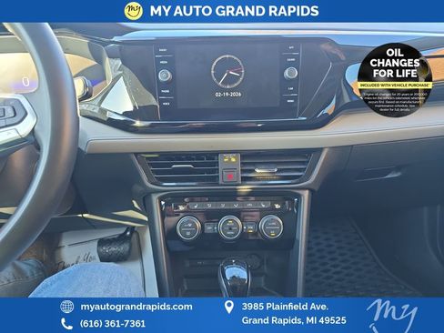 Used 2024 Volkswagen Taos SE image 18