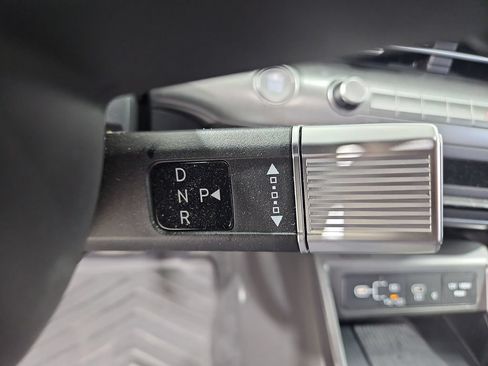 Certified 2025 Hyundai Kona SEL AWD/4WD image 25