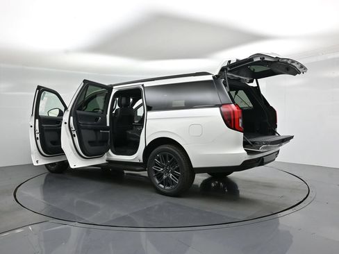 New 2026 Ford Expedition Max Platinum w/ Stealth Appearance Package AWD/4WD image 34