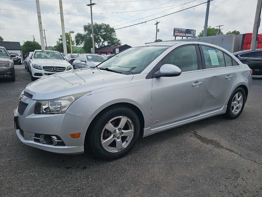 Used 2013 Chevrolet Cruze LT w/ RS Package FWD image 11