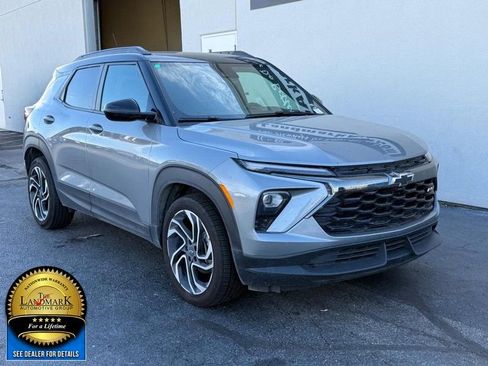 Used 2024 Chevrolet TrailBlazer RS image 2