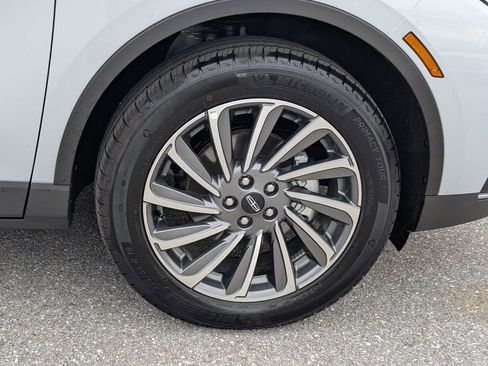 New 2026 Lincoln Corsair Reserve FWD image 9