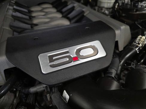 Used 2016 Ford Mustang GT RWD image 2