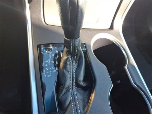 Used 2015 Toyota Camry LE image 21