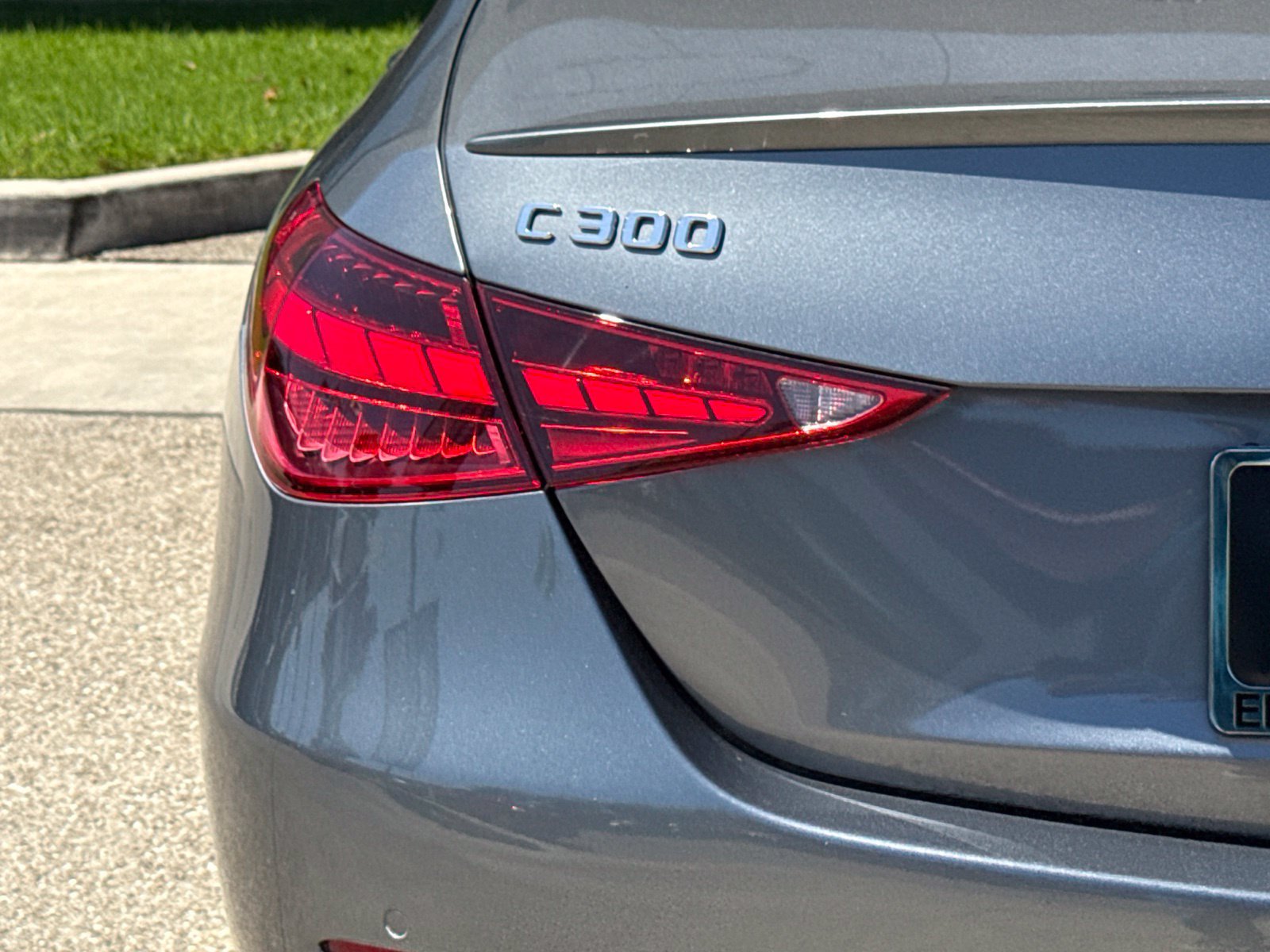 Used 2024 Mercedes-Benz C 300 Sedan w/ Exclusive Trim Package image 10