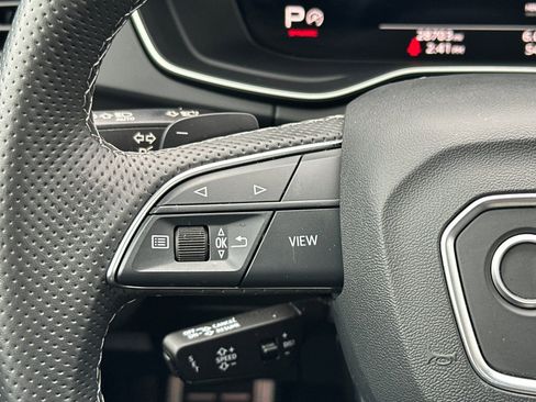 Used 2023 Audi SQ5 Premium Plus w/ Premium Plus Package image 28