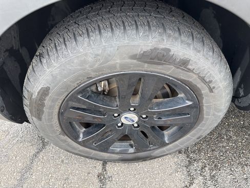 Used 2019 Ford Explorer XLT w/ Class III Trailer Tow Package image 9