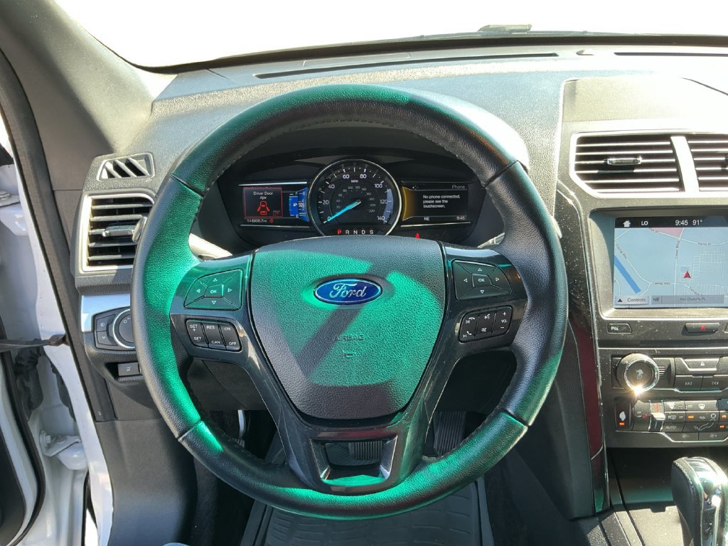 Used 2017 Ford Explorer XLT w/ Equipment Group 202A FWD image 15