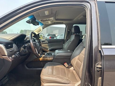 Used 2015 GMC Yukon XL Denali w/ Premium Package AWD/4WD image 15