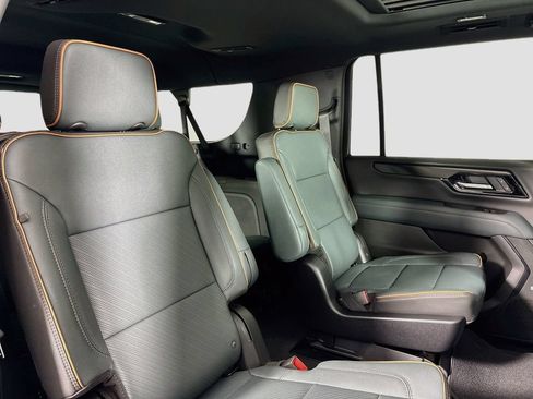 New 2026 GMC Yukon XL AT4 w/ AT4 Premium Package AWD/4WD image 29