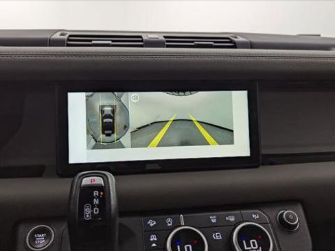 Used 2021 Land Rover Defender 90 S image 23