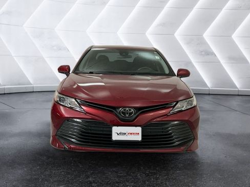 Used 2020 Toyota Camry LE FWD image 2