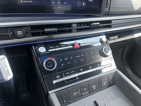 Used 2024 Hyundai Santa Fe Calligraphy image 23