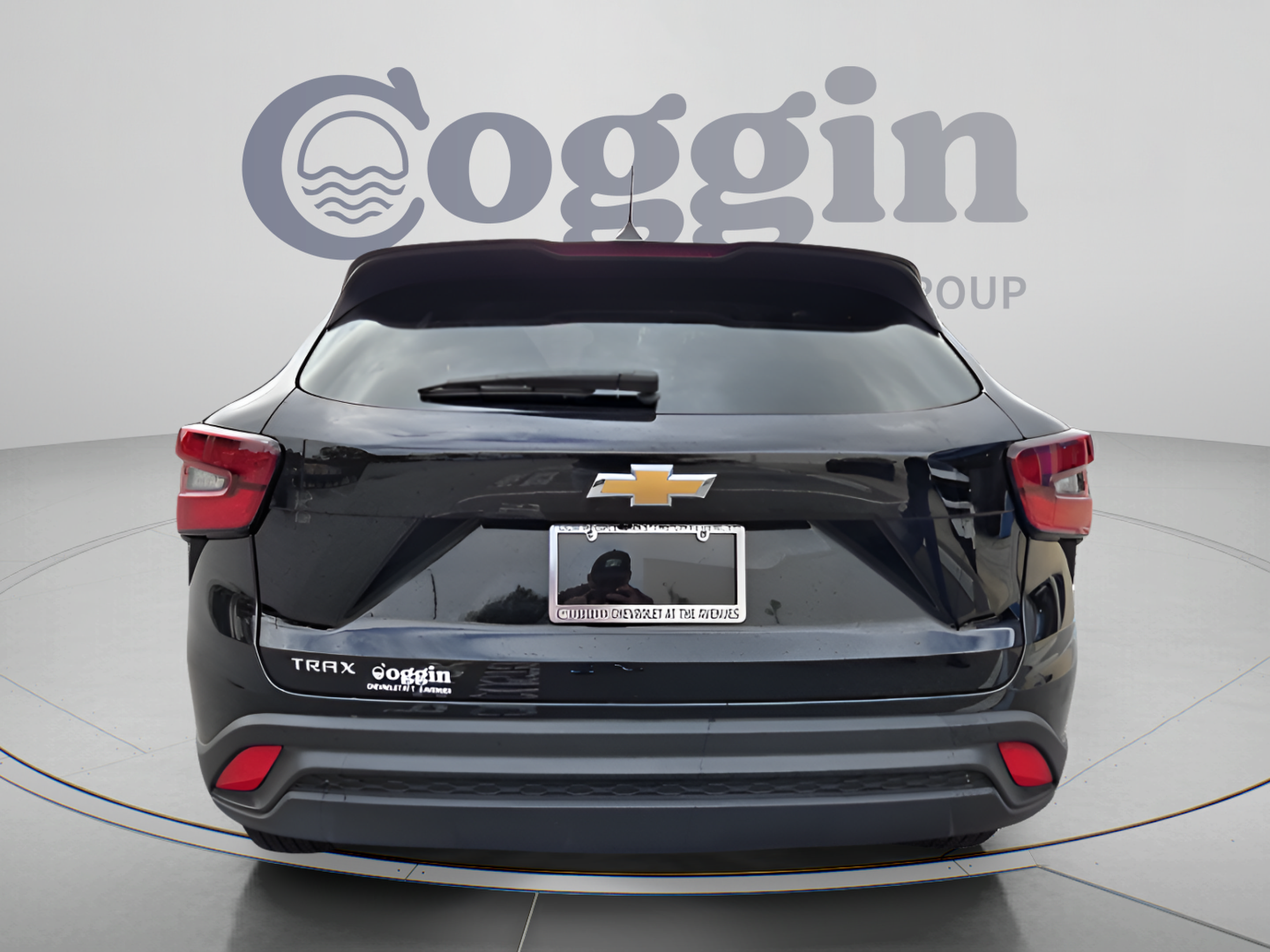 Used 2026 Chevrolet Trax LS FWD image 4