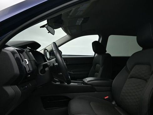 Used 2023 Nissan Pathfinder SV AWD/4WD image 10
