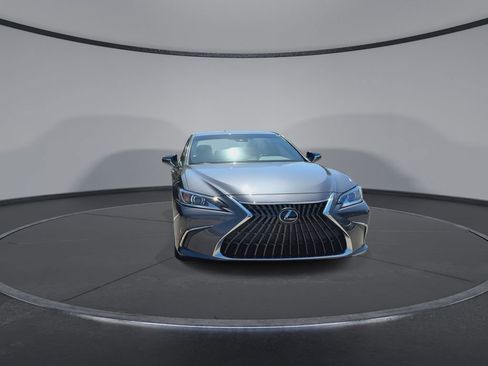 Used 2025 Lexus ES 350 w/ Premium Package image 3