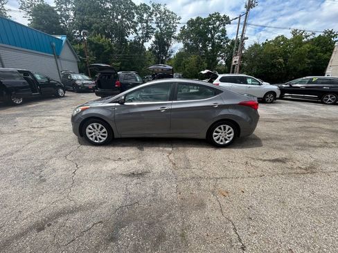 Used 2012 Hyundai Elantra GLS FWD image 4