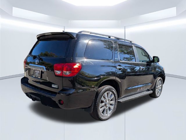 Used 2016 Toyota Sequoia Limited w/ Safety & Convenience Package AWD/4WD image 4