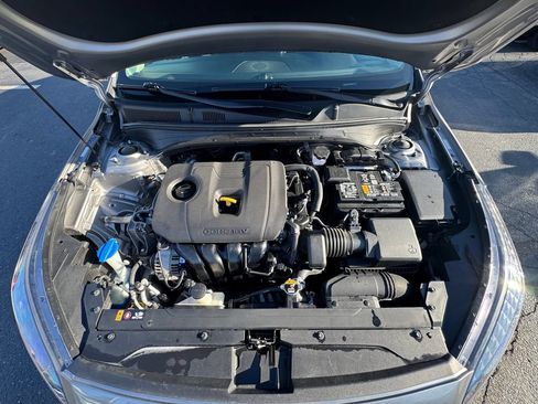 Used 2023 Kia Forte LXS w/ LXS Technology Package FWD image 12