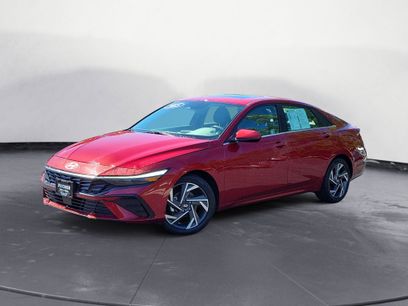 Used 2025 Hyundai Elantra SEL