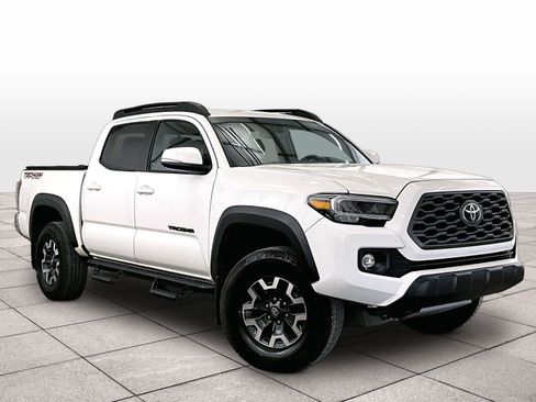 Used 2023 Toyota Tacoma TRD Off-Road AWD/4WD image 2