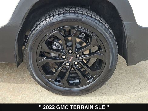 Used 2022 GMC Terrain SLE w/ Driver Convenience Package image 34