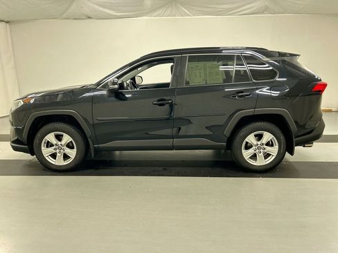 Used 2019 Toyota RAV4 XLE w/ Convenience Package image 7