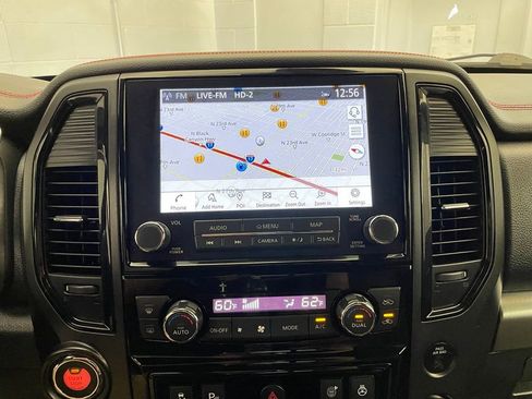 Used 2021 Nissan Titan PRO-4X w/ Pro-4x Convenience Package AWD/4WD image 18