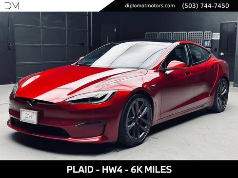 Used 2024 Tesla Model S Plaid AWD/4WD image 1