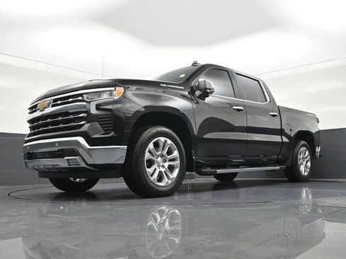 Used 2025 Chevrolet Silverado 1500 LTZ AWD/4WD image 24