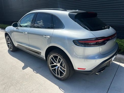 Used 2026 Porsche Macan AWD/4WD image 3