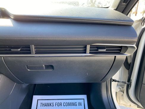 Used 2021 MAZDA MAZDA3 s image 26