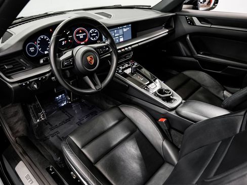 Used 2020 Porsche 911 Carrera S RWD image 9