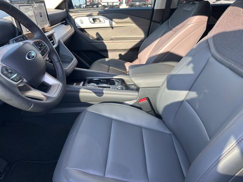 New 2025 Ford Explorer Active w/ Active Comfort Package image 20